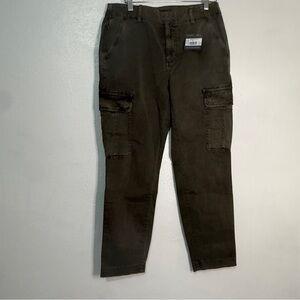 Eddie Bauer Women’s Cargo Pants - Olive Green. Sz 6. NWT.